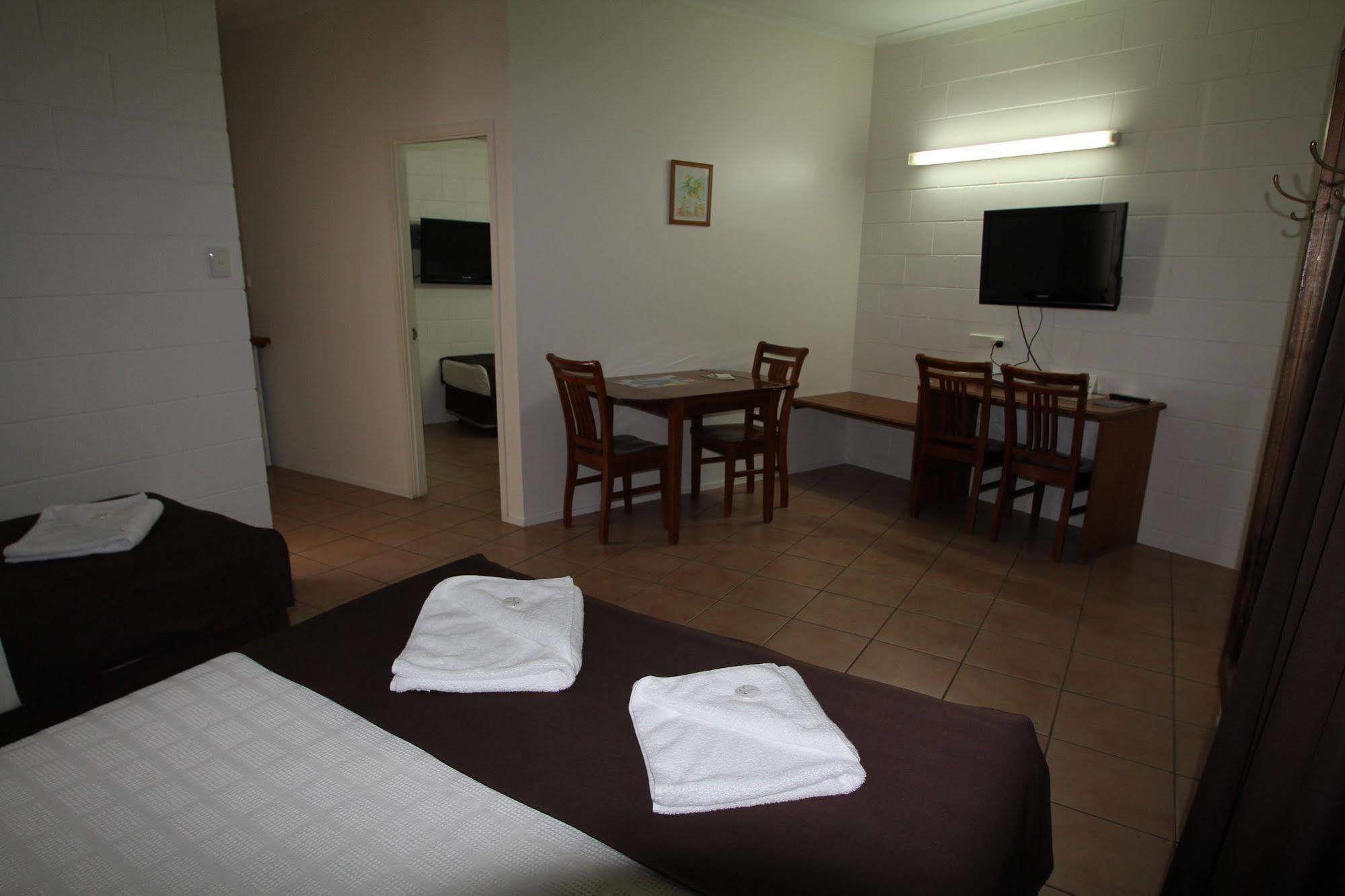 تاونسفيل Colonial Rose Motel المظهر الخارجي الصورة